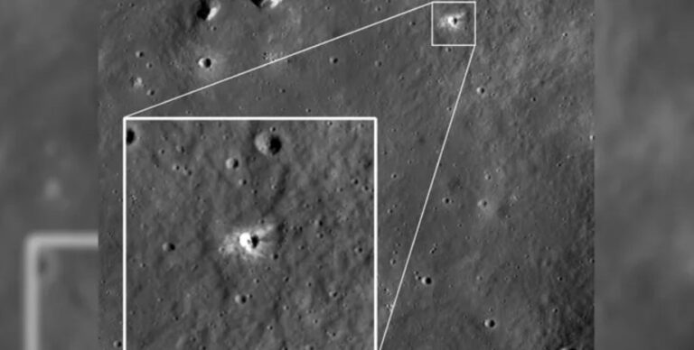 Аппарат NASA, обнаруживший могилу российского корабля на Луне, нашел там новый кратер (фото)»>