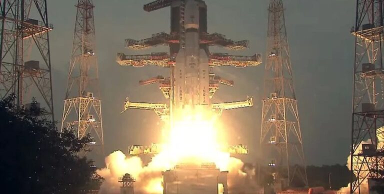 Индия запустила космос самый тяжелый спутник с помощью своей мощнейшей ракеты (видео)»>