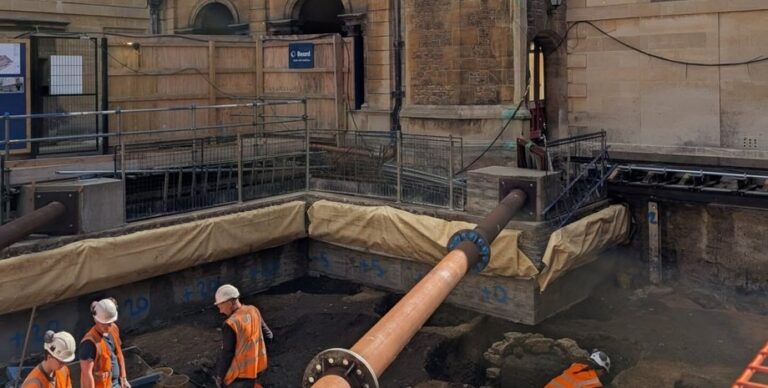 Тайны средневековых ученых: археологи обнаружили редкий артефакт в Оксфорде (фото)»>