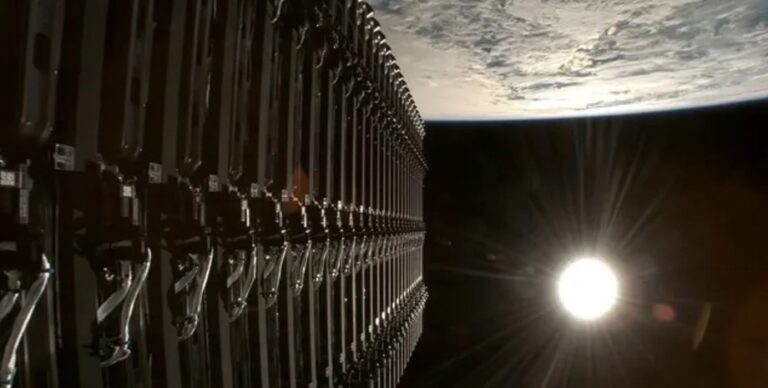 Авария на орбите: Starlink Илона Маска падает из космоса на Землю, что известно»>