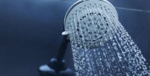 Что лучше для человека, горячий или холодный душ: мнение ученых»>