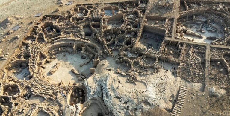 Древняя статуя с лицом мертвеца переписывает историю людей: ей 11 тысяч лет»>