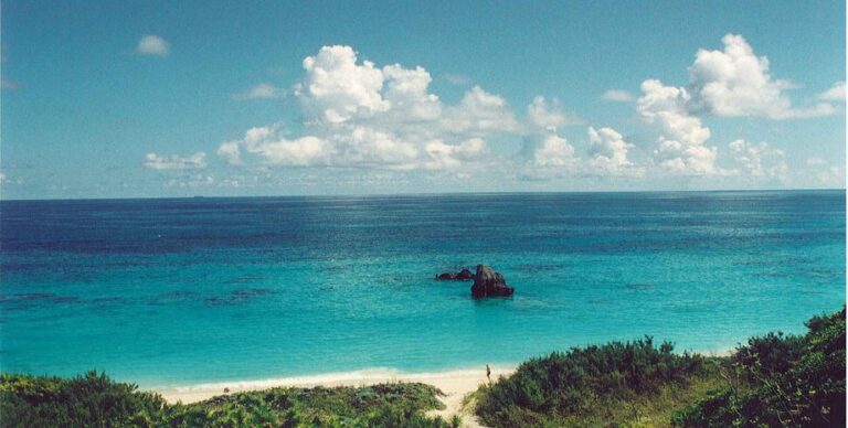 Под Бермудскими островами найдена загадочная структура: не похожа ни на что иное на Земле»>