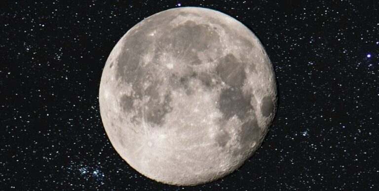 Россия хочет построить АЭС на Луне: когда планируют реализовать амбициозные планы»>