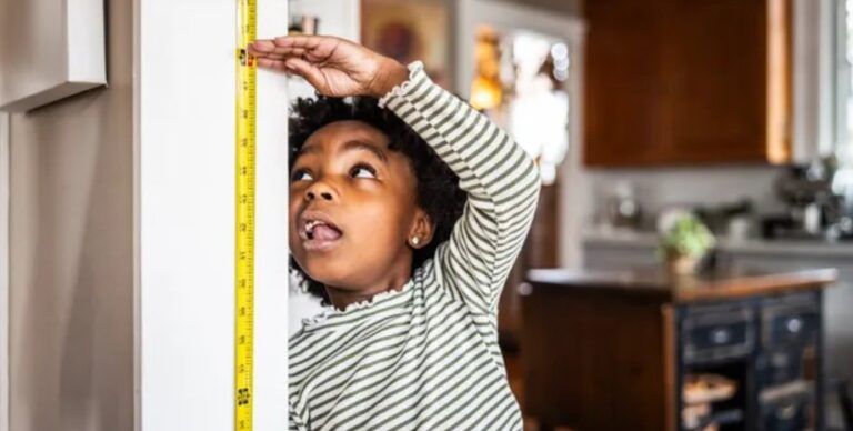 Удивительная скорость: в какой период жизни человек растет быстрее всего»>