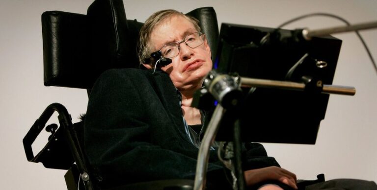 Путешествия во времени, черные дыры, опасные инопланетяне: о чем предупреждал Стивен Хокинг»>