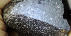 На Землю прилетел черный камень с Марса: в нем нашли то, чего не существует на планете (фото)»>