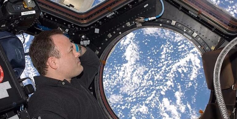 Человечество живет во лжи: астронавт NASA сделал тревожное заявление спустя 178 дней в космосе»>