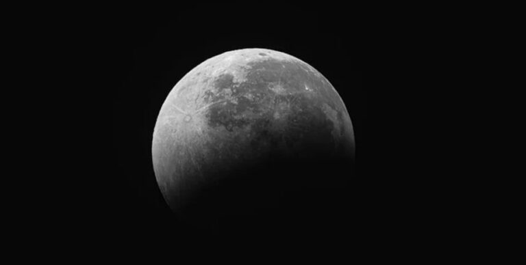 Первая карта Луны: почему на спутнике Земли есть моря, хотя там нет воды (фото)»>