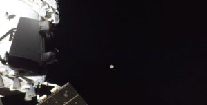 У миссии «Артемида-2» авария: возле Луны астронавты обнаружили на корабле ужасный запах (фото)»>