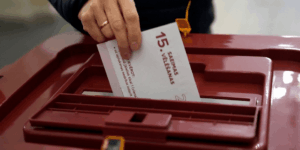 В Латвии на парламентских выборах побеждает партия действующего премьера: как это повлияет на Украину»>
