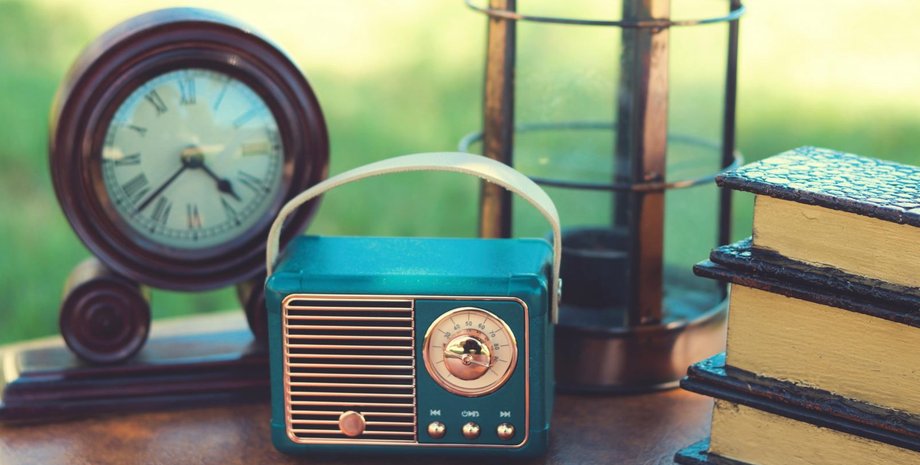 С какой скоростью движется звук