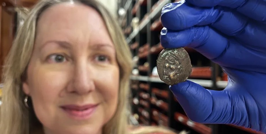 лидс древняя монета